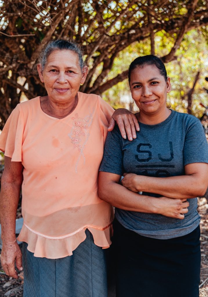 Mother and daughter in southern Honduran village where Vecinos Honduras and Groundswell support agroecology, women's empowerment and youth programming.