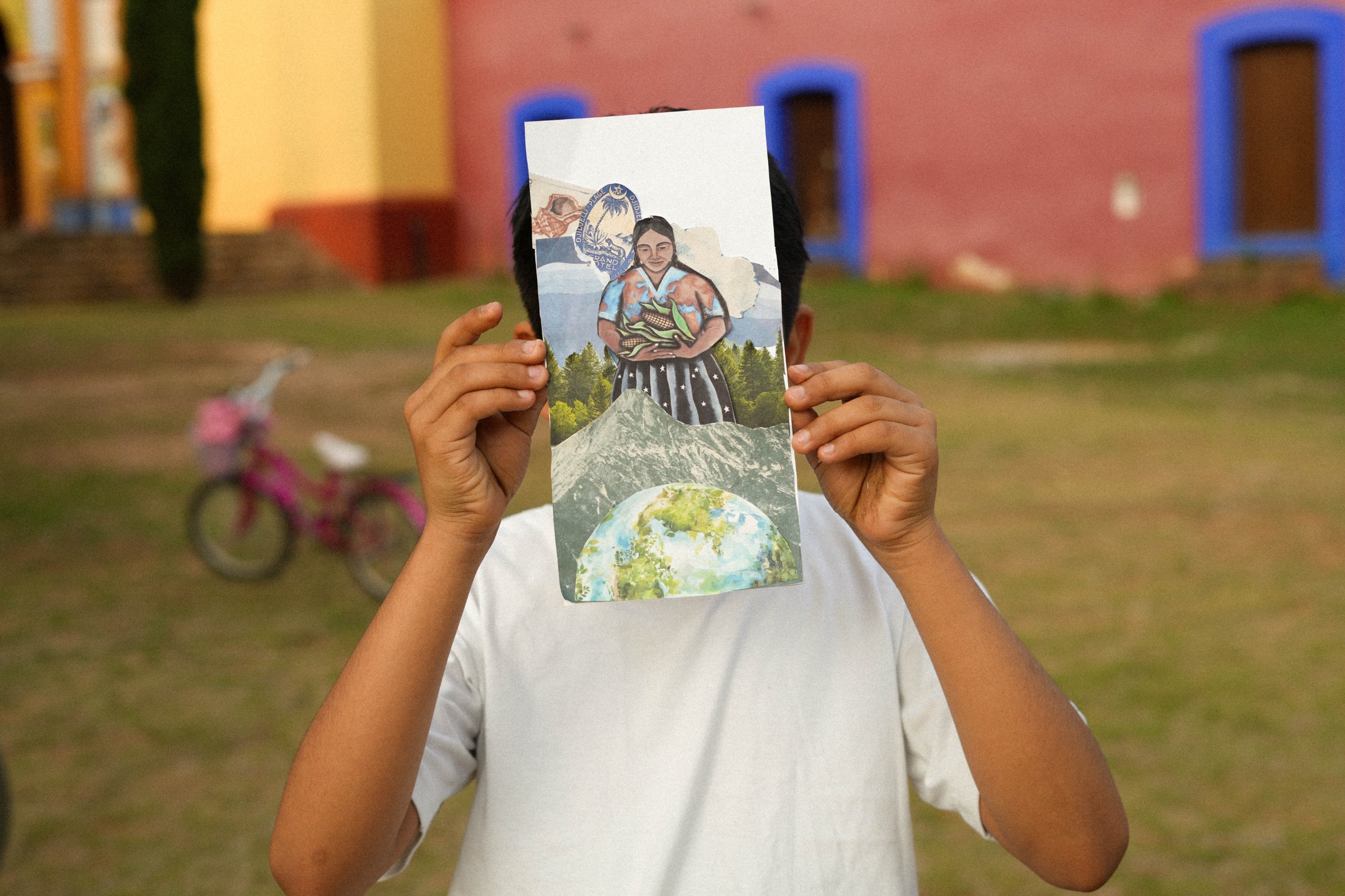 Día de la Tierra - un collage de mujer indígena hecho por un jóven